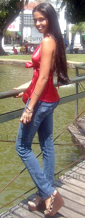Date this good-looking Brazil girl Elida from Nova Timboteua B711