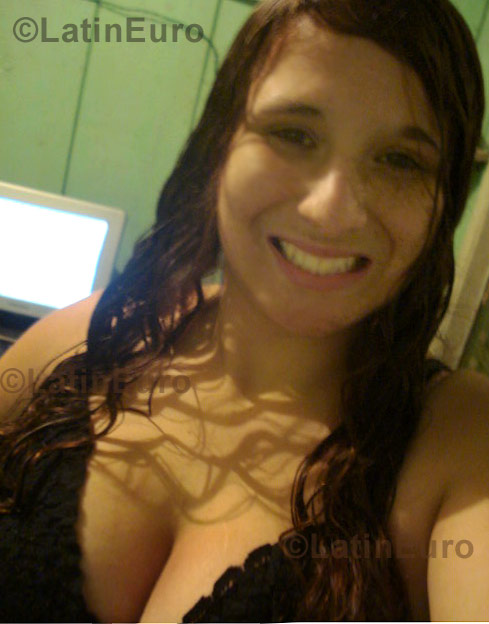 Date this happy Brazil girl Danila from Ourinhos B744
