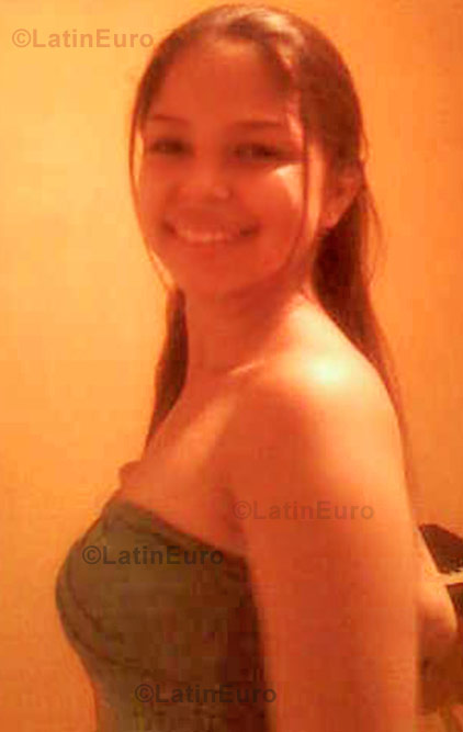 Date this nice looking Brazil girl Majorvany from Rio de Janeiro B789