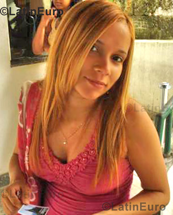 Date this athletic Brazil girl Aline from Nova Iguacu B804