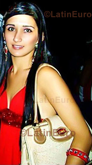 Date this hot Brazil girl Mayara from Belo Horizonte B850