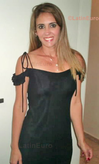 Date this fun Brazil girl Sandra from Catalao B852