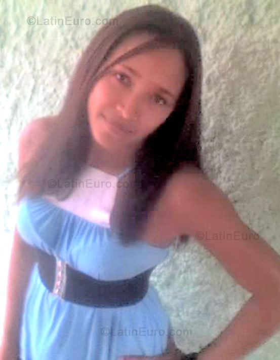Date this hard body Brazil girl Claudiane from Indaiatuba B919