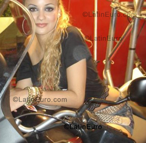Date this foxy Brazil girl Elainy from Caruaru B930