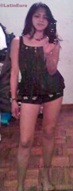 Date this athletic Any Country girl Pily from Lima N-1241