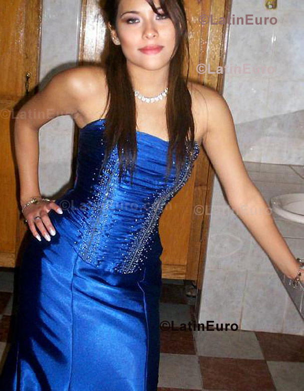 Date this georgeous Any Country girl Maria from  N-353