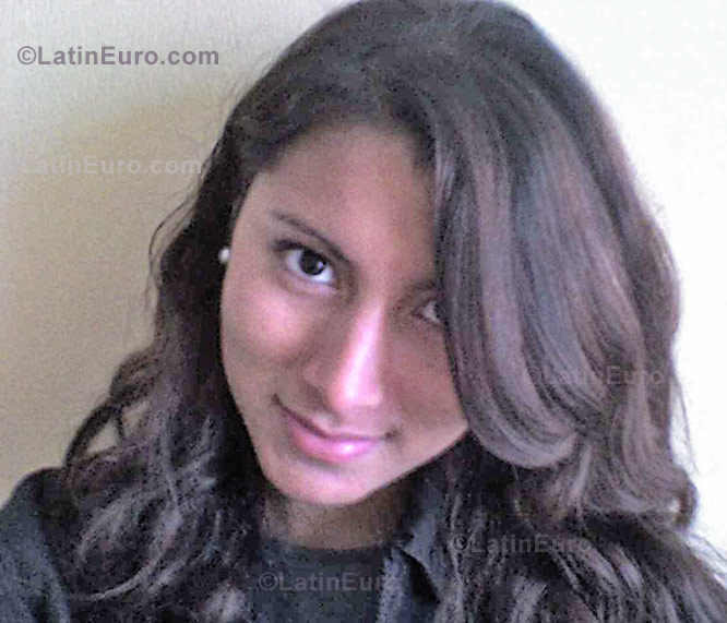 Date this beautiful Peru girl Alicia from Lima N-439