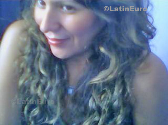 Date this tall Peru girl Blanca from Lima N-446