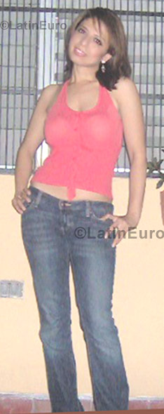 Date this happy Any Country girl Norma from Tegucigalpa N-621
