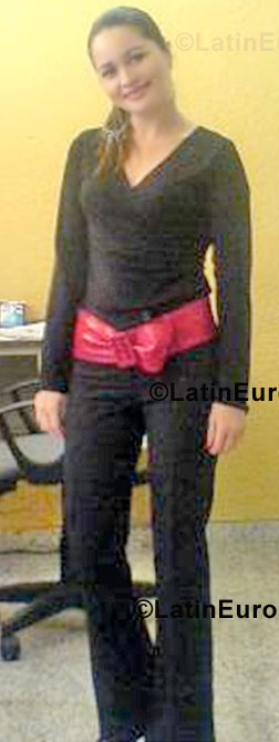 Date this hard body Honduras girl Brenda from San Pedro Sula N-663