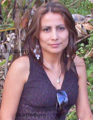 Date this tall Peru girl Adrianna from Chimbote N-677