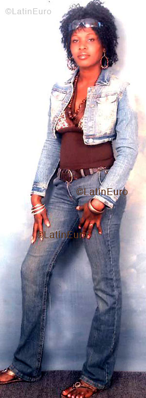 Date this gorgeous Jamaica girl Dealene from  N1019