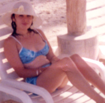 Date this sultry Honduras girl Rosa from La Ceiba N1516