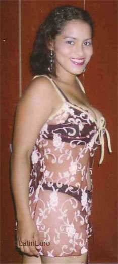 Date this young Panama girl Ester from  N2521