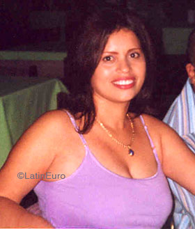 Date this hot Honduras girl Zoila from Tegucigalpa N2860