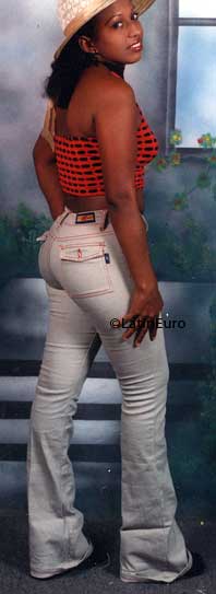 Date this athletic Honduras girl Yessica from Yoro N2870