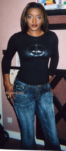 Date this tall France girl Idrissa from  N3025