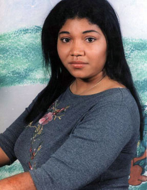 Date this foxy Honduras girl Daysi from San Pedro Sula N3402