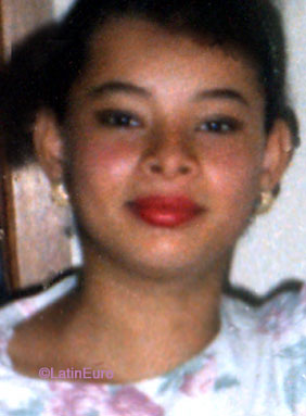 Date this foxy Honduras girl Claris from  N3566