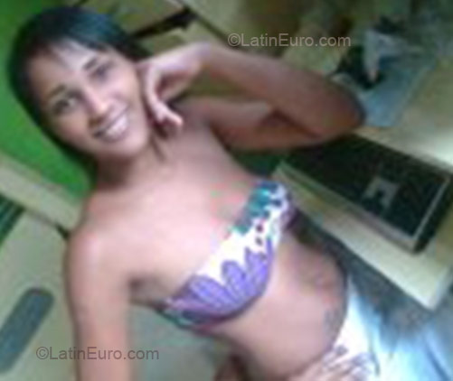 Date this lovely Brazil girl Dayane from Rio De Janeiro BR90