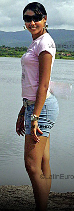 Date this nice looking Brazil girl Iana from Quixada BR98