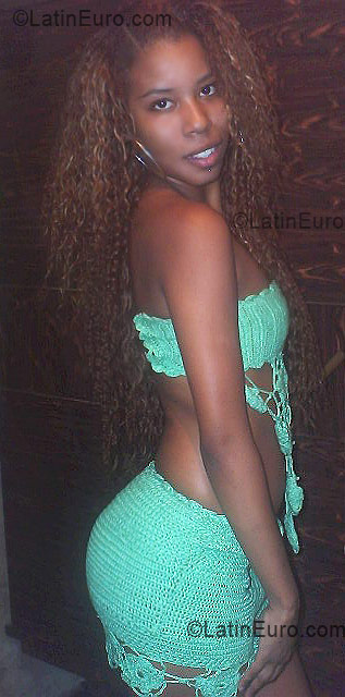 Date this charming Brazil girl Indiana from Sao Goncalo BR138