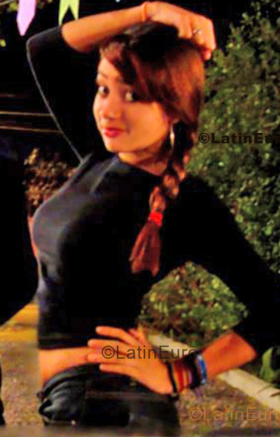 Date this stunning Brazil girl Maira from Cachoeiras De Macacu BR159