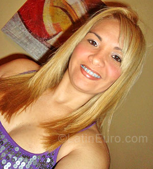 Date this beautiful Brazil girl Carla from RIO DE JANEIRO BR166