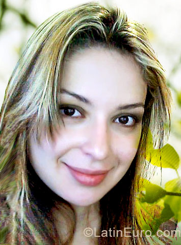 Date this sultry Brazil girl Marcela from Rio De Janeiro BR323