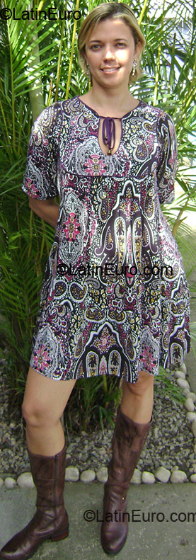 Date this young Brazil girl Alesandra from Rio De Janeiro BR367