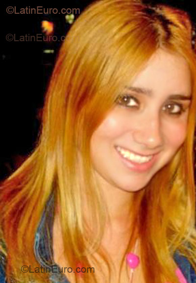 Date this nice looking Brazil girl Ingrid from Brasilia BR379