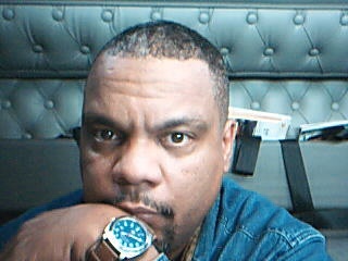 Date this georgeous United States man Bigtrukn from detroit US1106