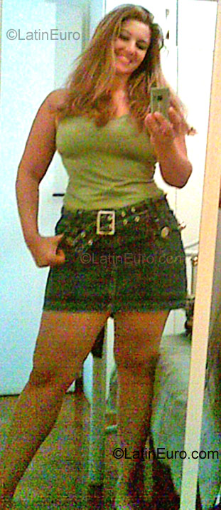 Date this sensual Brazil girl Andrea from Sao Paulo BR854