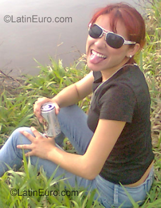 Date this happy Brazil girl Gisele from Ortigueira BR855