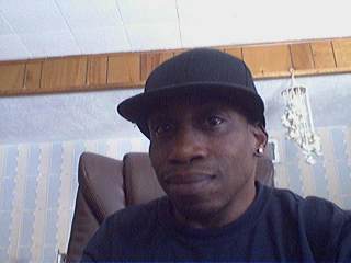 Date this hard body United States man Lewis from Bloomington US2115
