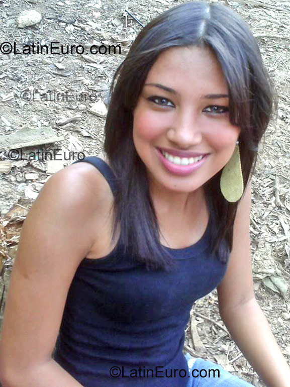 Date this funny Brazil girl Camila from Sirinhaem BR991