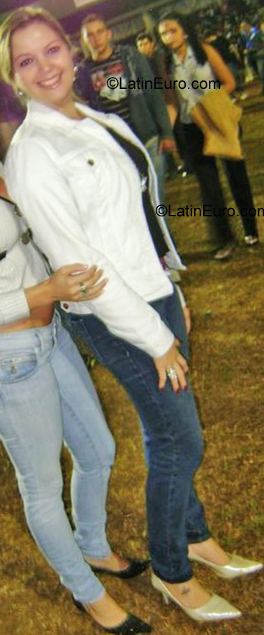 Date this gorgeous Brazil girl Gracielly from Goiania BR1047