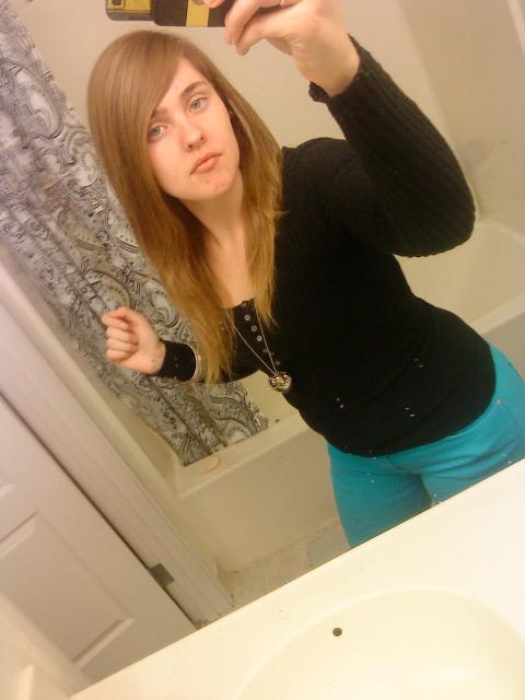 Date this athletic United States girl LMXFLAWSNALL from Riverside US2485