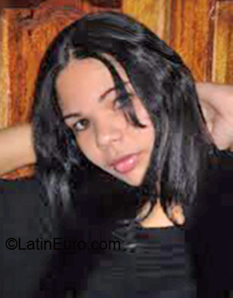 Date this pretty Brazil girl Dany from Ulianopolis BR1174