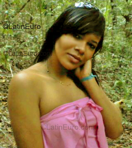 Date this fun Brazil girl Tamiris from Jacobina BR1214