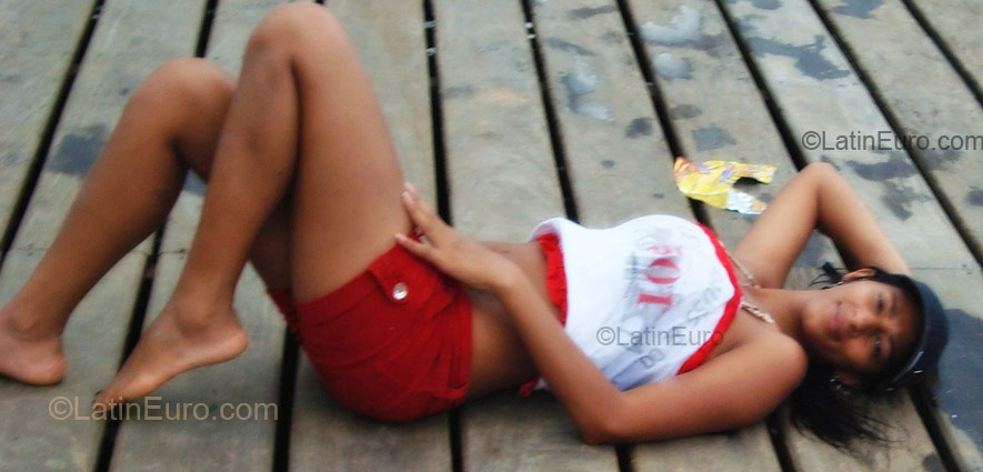 Date this fun Brazil girl Rosilene from Montividiu BR1274