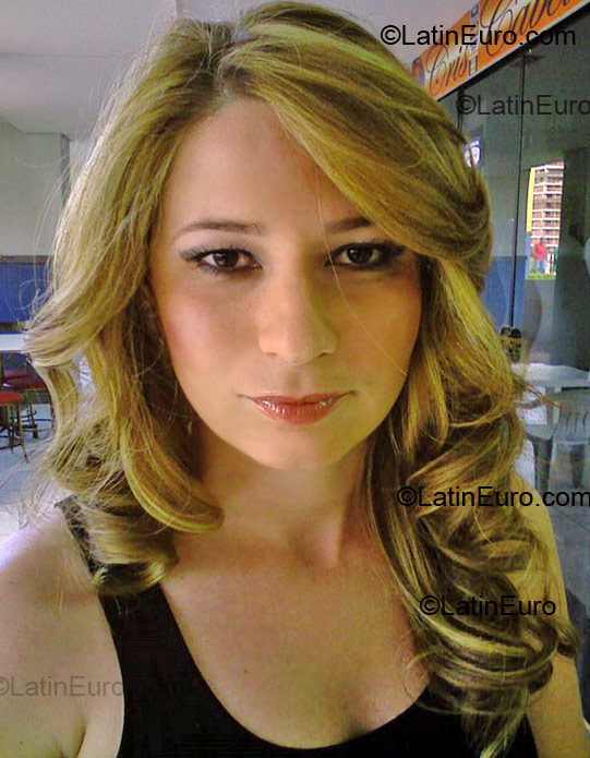 Date this sultry Brazil girl Daniela from Ceilandia BR1293