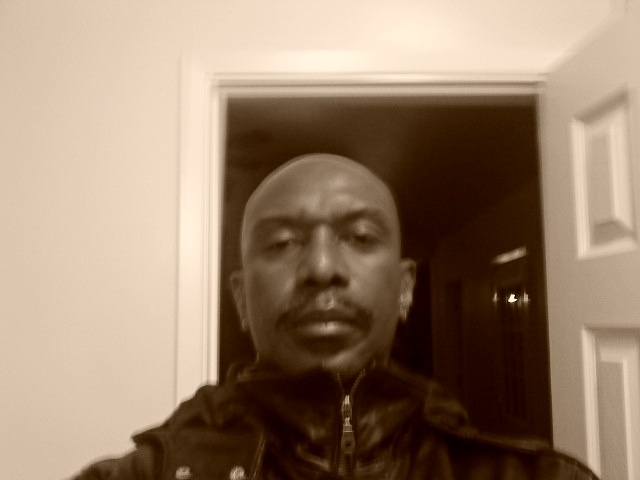 Date this foxy United States man Renaldo from Los Angeles US3251