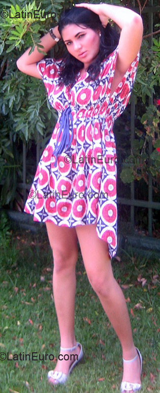 Date this voluptuous Brazil girl Cristiana from Rio De Janeiro BR1468