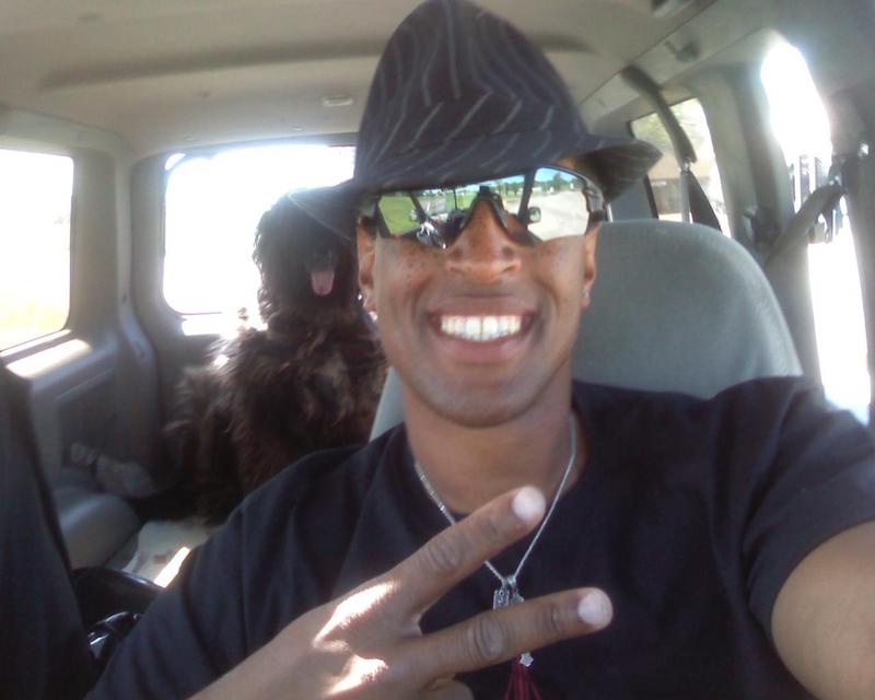 Date this stunning United States man Dell from San Diego US3388