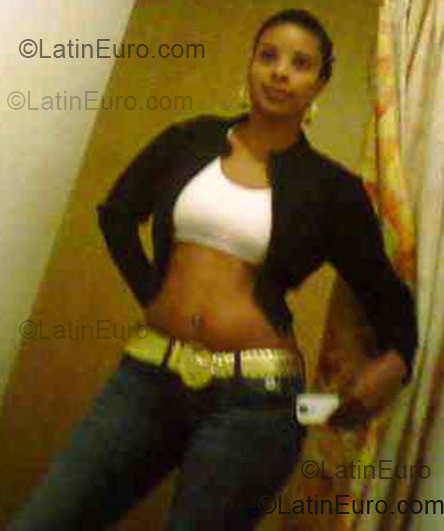 Date this fun Brazil girl Laura Virginia from Belo Horizonte BR1560