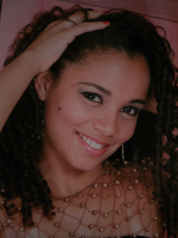 Date this georgeous Brazil girl Smiley.bra from Rio De Janeiro BR1593