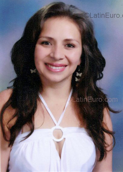Date this hard body Colombia girl Paola from Tunja CO17291
