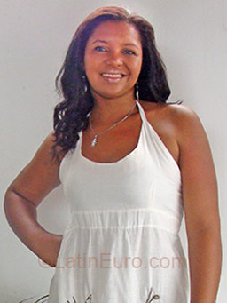 Date this attractive Brazil girl Valeria from Ilheus BR1946