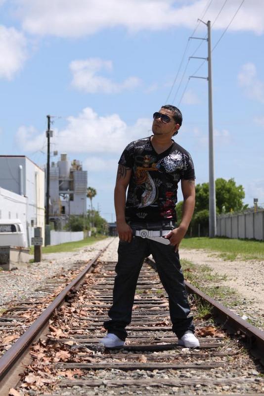 Date this delightful United States man 809 from Miami US4667